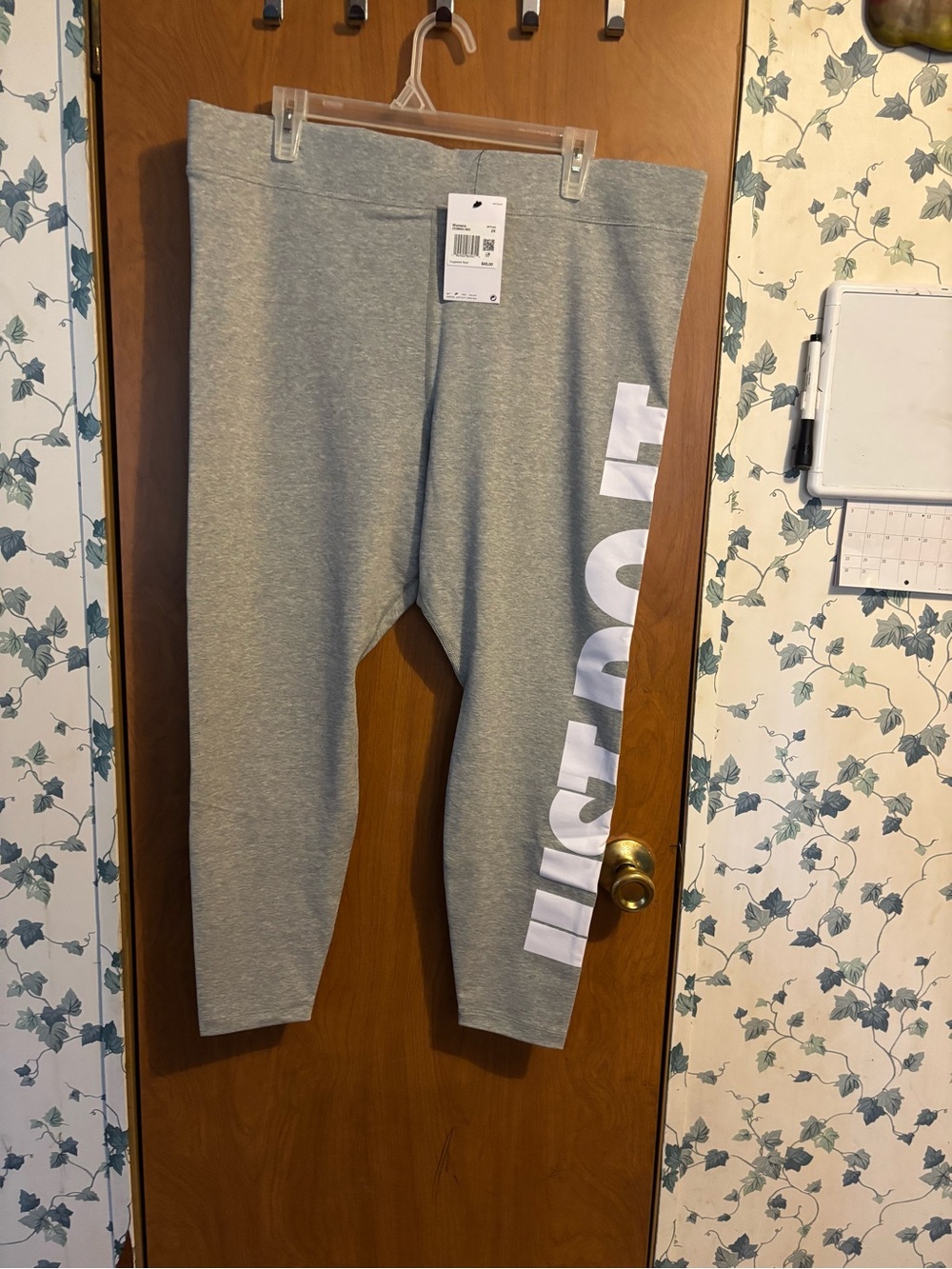 D-1 Nike Gray Leggings with White Side Logo